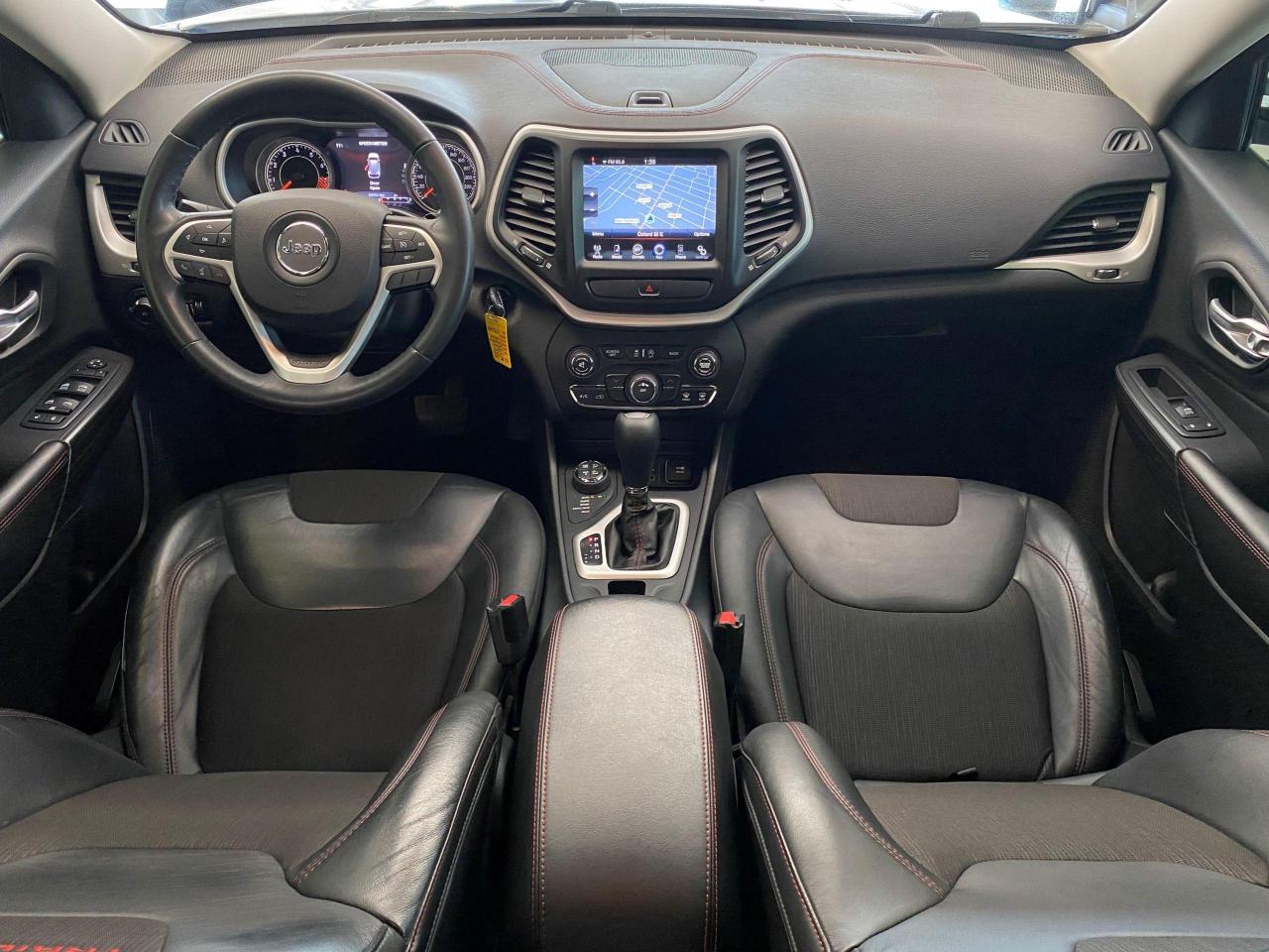 2015 Jeep Cherokee Trailhawk 4x4 V6+GPS+Camera+Bluetooth+CLEAN CARFAX - Photo #8