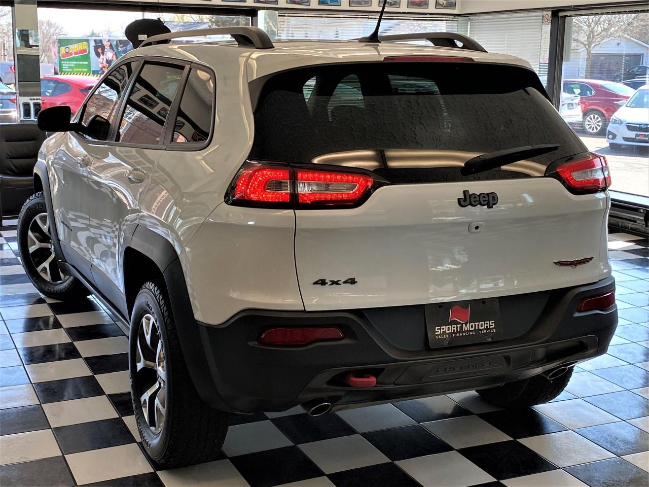 2015 Jeep Cherokee Trailhawk 4x4 V6+GPS+Camera+Bluetooth+CLEAN CARFAX - Photo #14