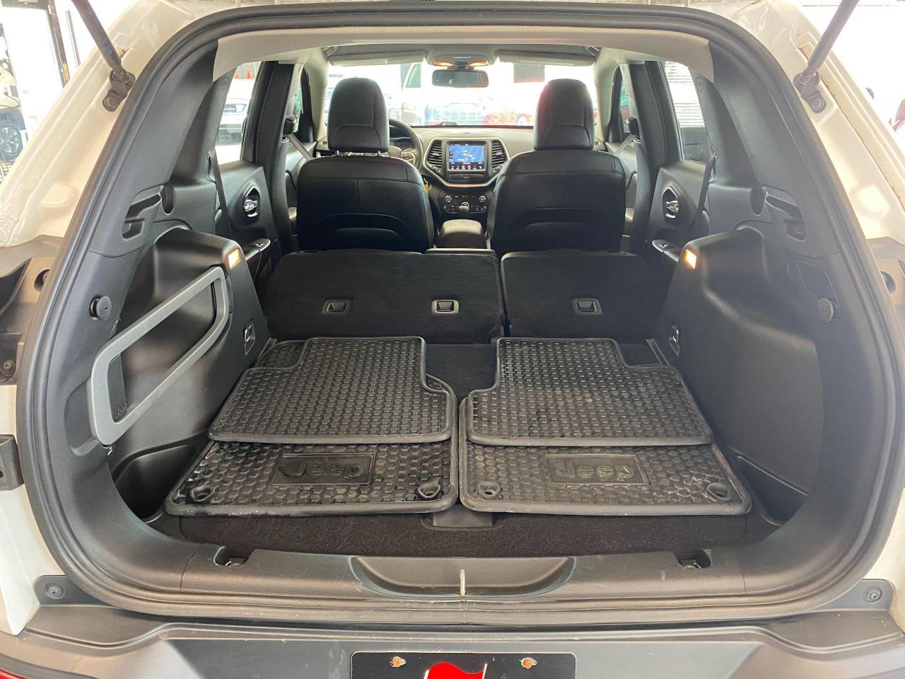 2015 Jeep Cherokee Trailhawk 4x4 V6+GPS+Camera+Bluetooth+CLEAN CARFAX - Photo #27