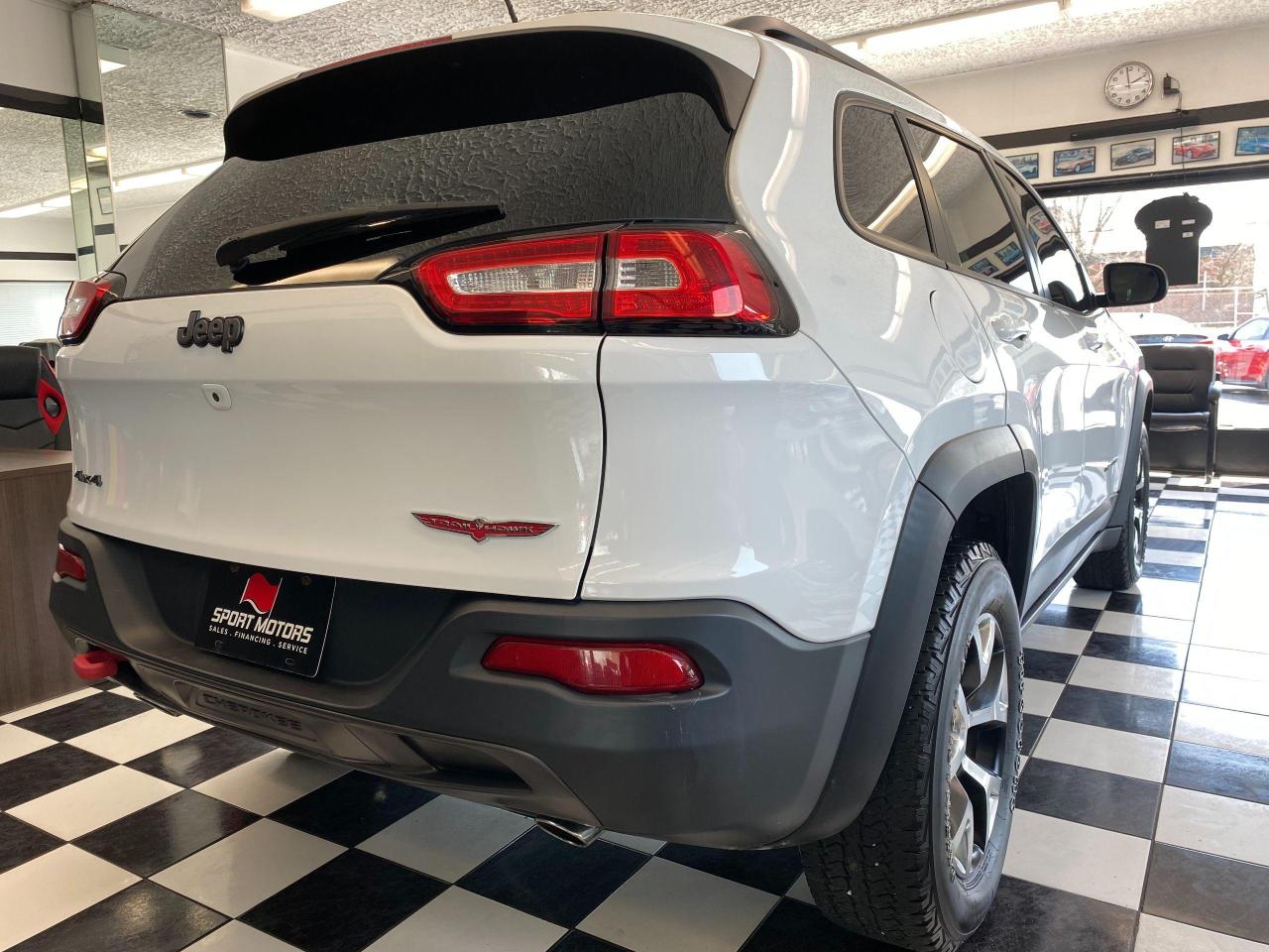 2015 Jeep Cherokee Trailhawk 4x4 V6+GPS+Camera+Bluetooth+CLEAN CARFAX - Photo #41
