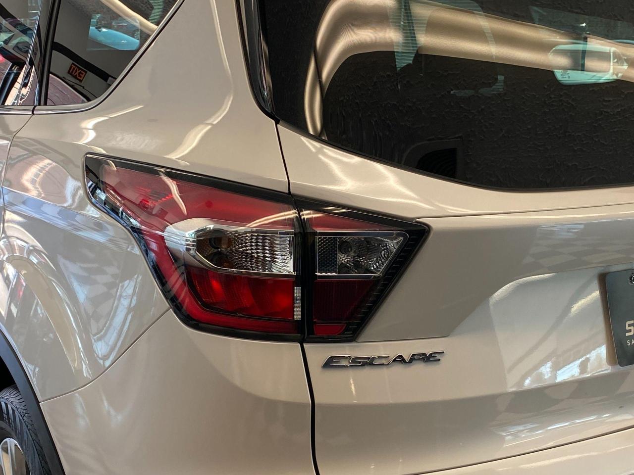 2018 Ford Escape SEL+Leather+GPS+Camera+ApplePlay+CLEAN CARFAX Photo127