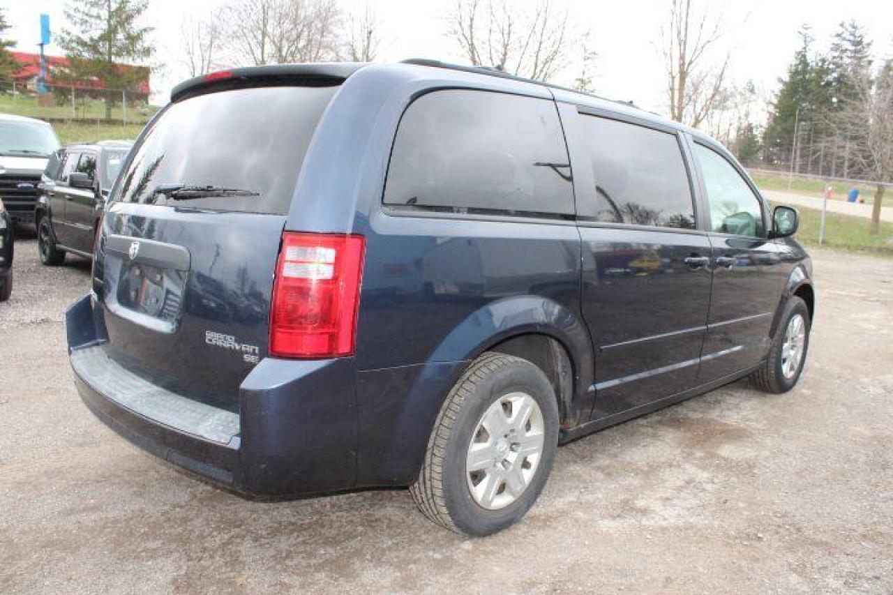 2009 Dodge Grand Caravan SE Photo2