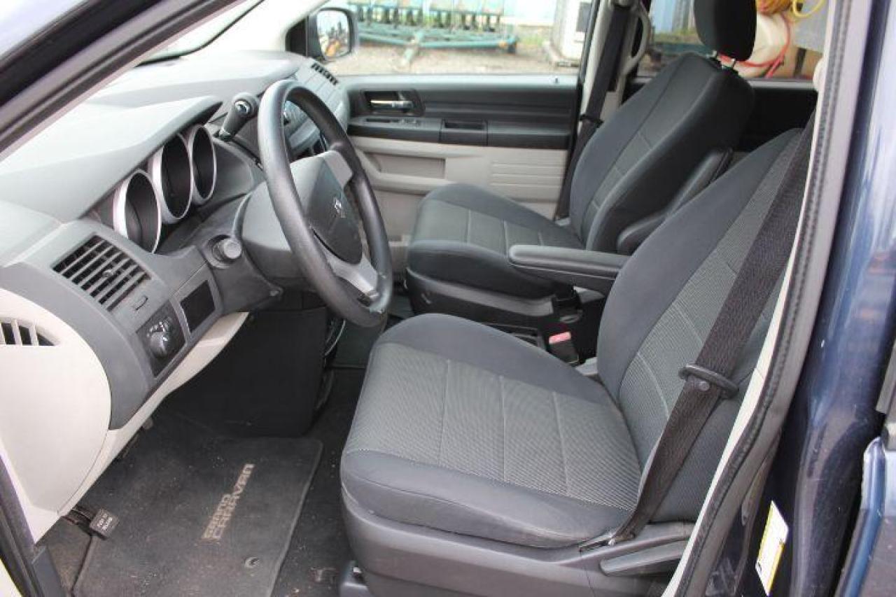 2009 Dodge Grand Caravan SE Photo4