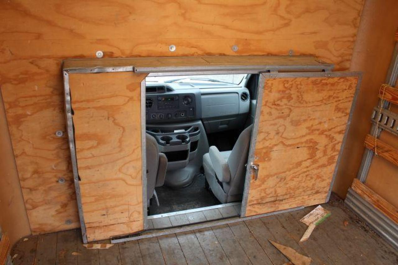 2017 Ford Econoline E 350 Super Duty Cutaway Van Photo