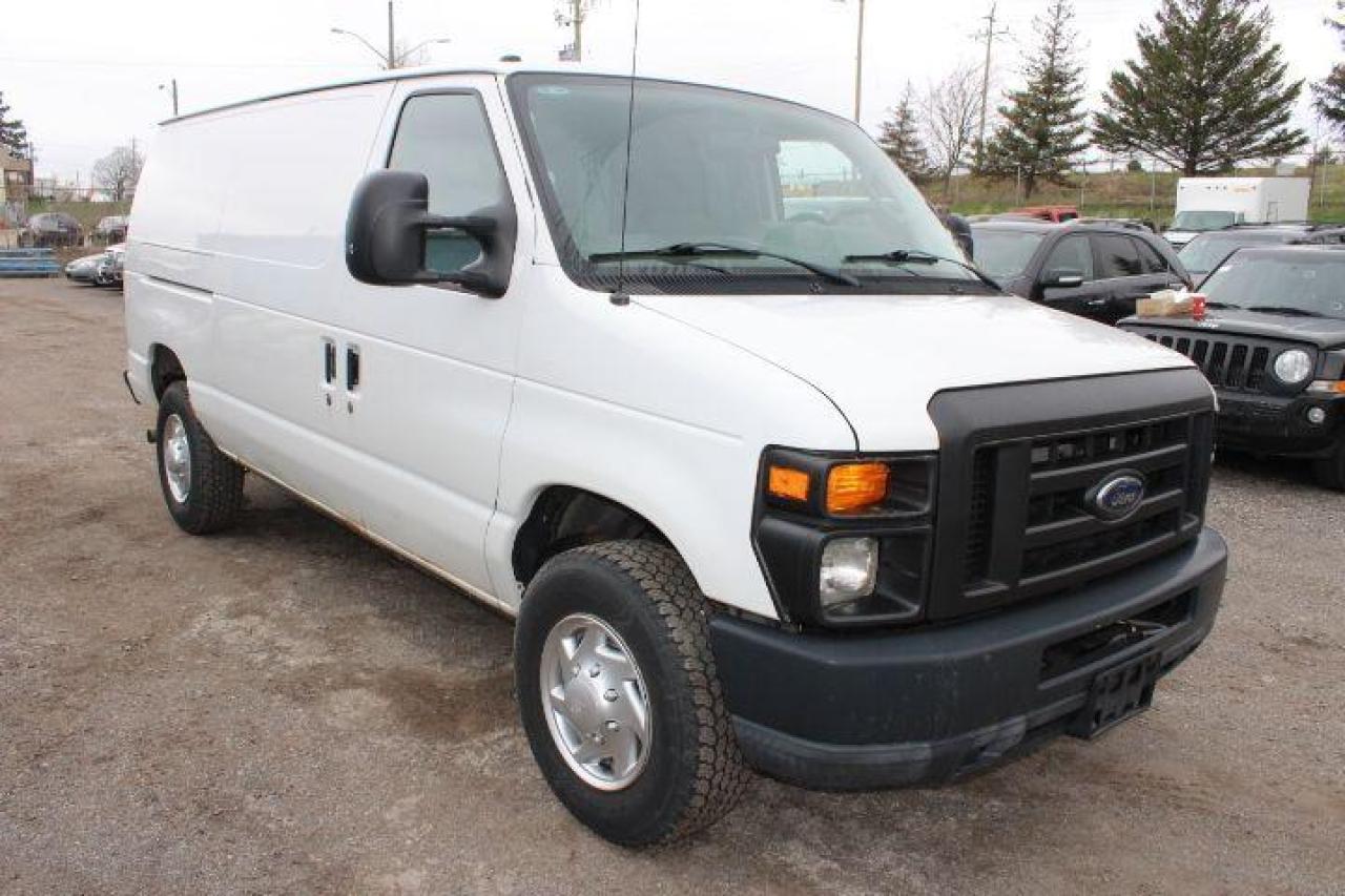 2010 Ford Econoline Commercial Photo