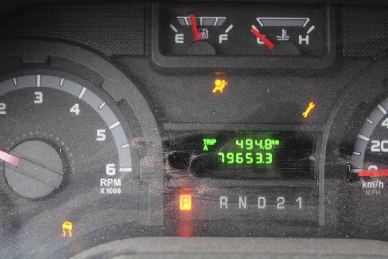 2010 Ford Econoline Commercial Photo4