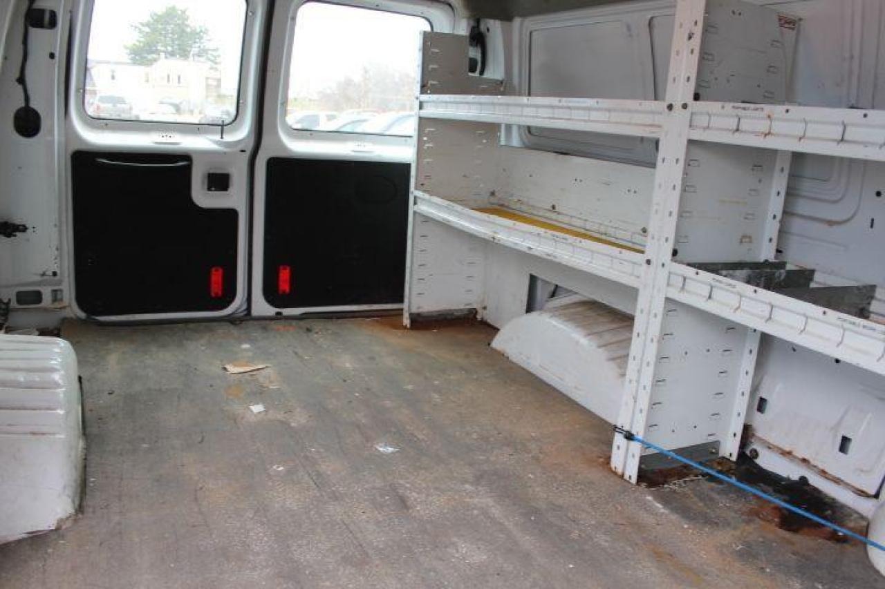 2010 Ford Econoline Commercial Photo