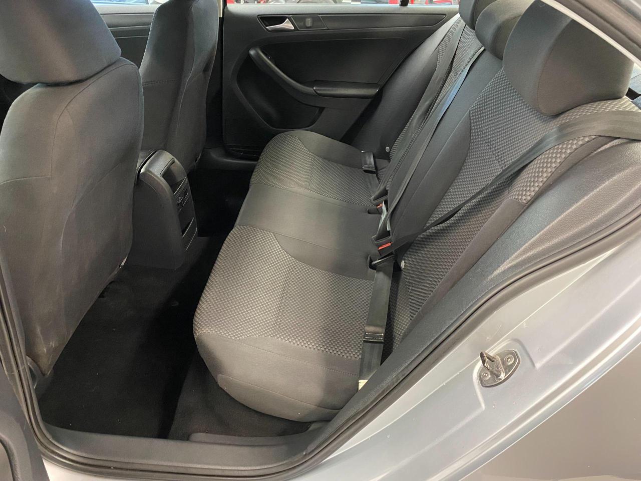 2013 Volkswagen Jetta Trendline+A/C+Heated Seats+New Brakes+CLEAN CARFAX - Photo #22