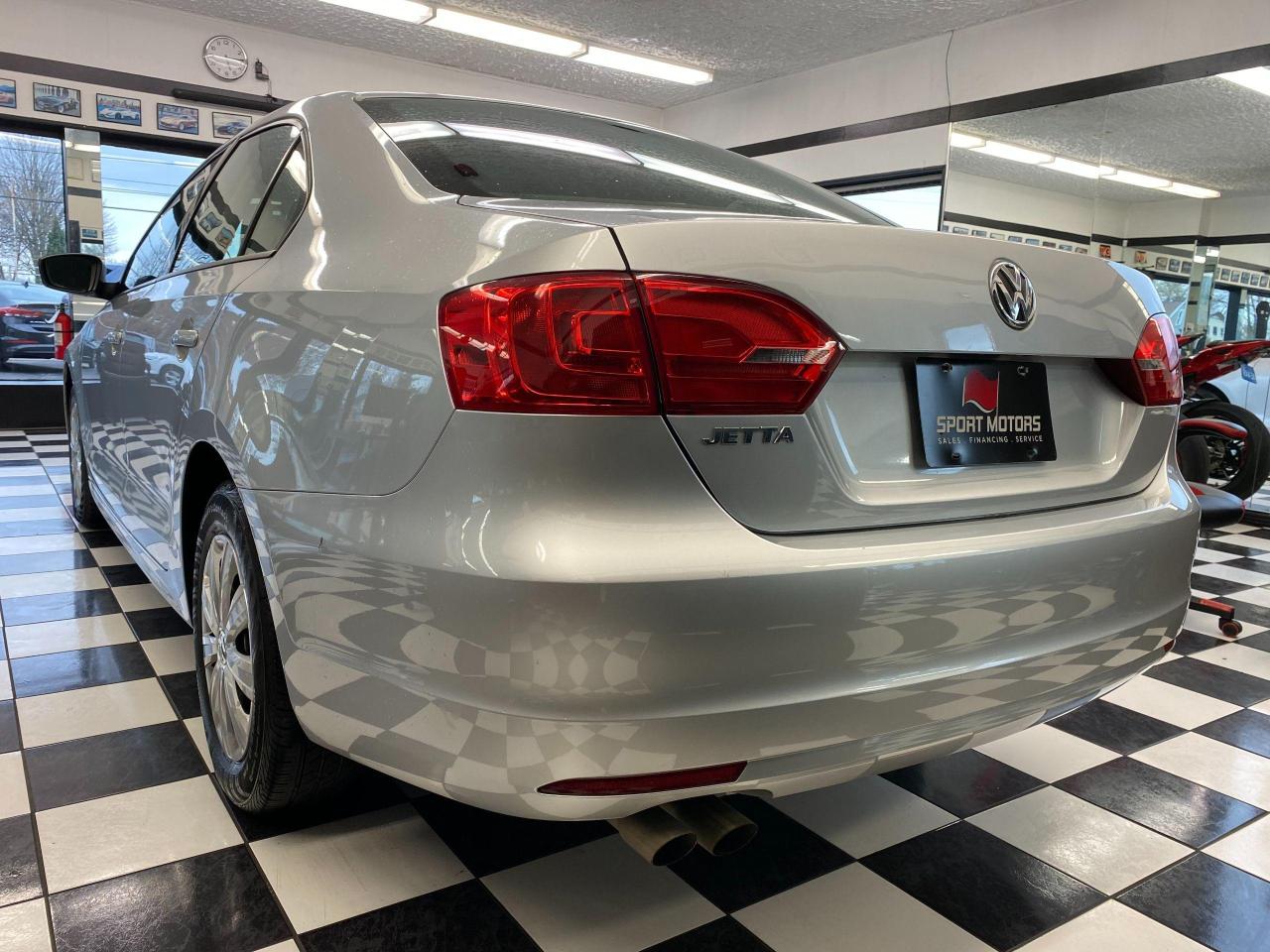 2013 Volkswagen Jetta Trendline+A/C+Heated Seats+New Brakes+CLEAN CARFAX Photo89