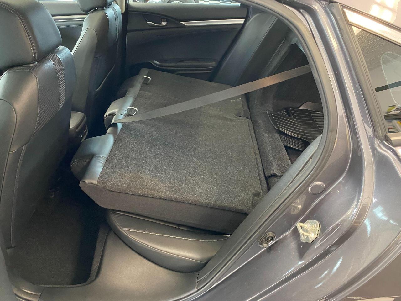 2019 Honda Civic Touring+Leather+Roof+WirelessCharging+CLEAN CARFAX Photo26