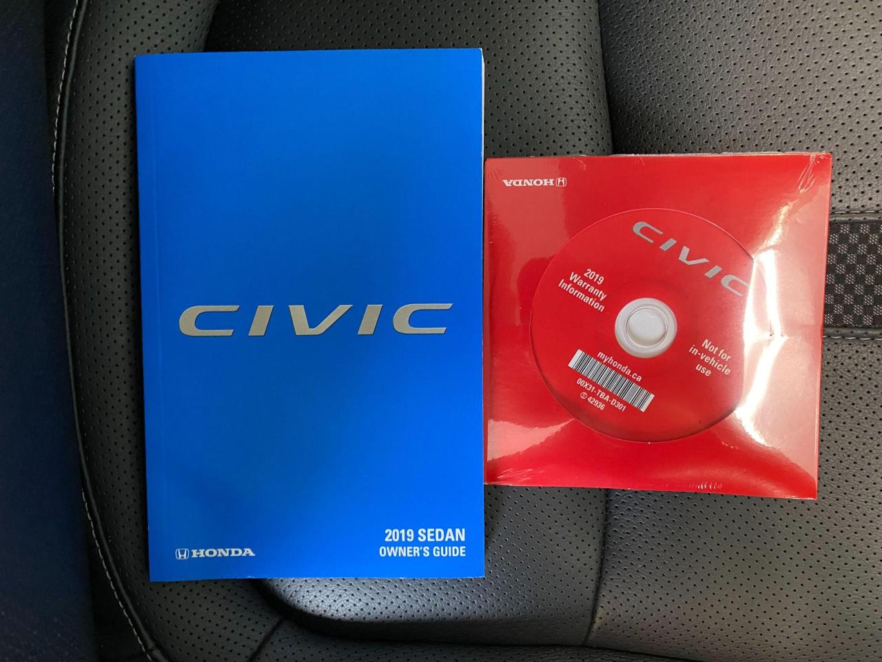 2019 Honda Civic Touring+Leather+Roof+WirelessCharging+CLEAN CARFAX - Photo #29
