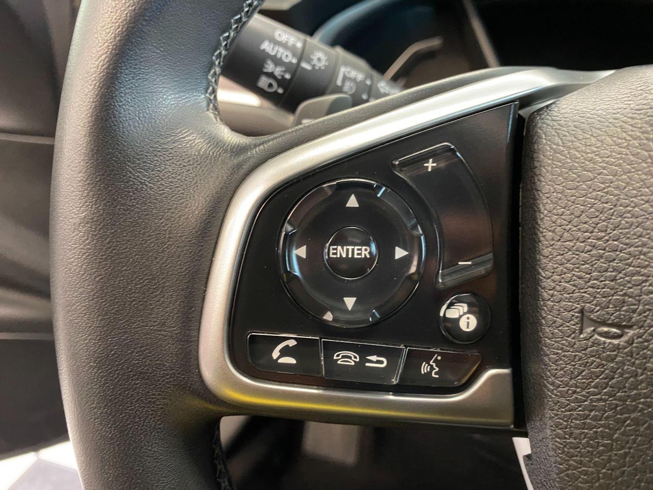 2019 Honda Civic Touring+Leather+Roof+WirelessCharging+CLEAN CARFAX Photo121