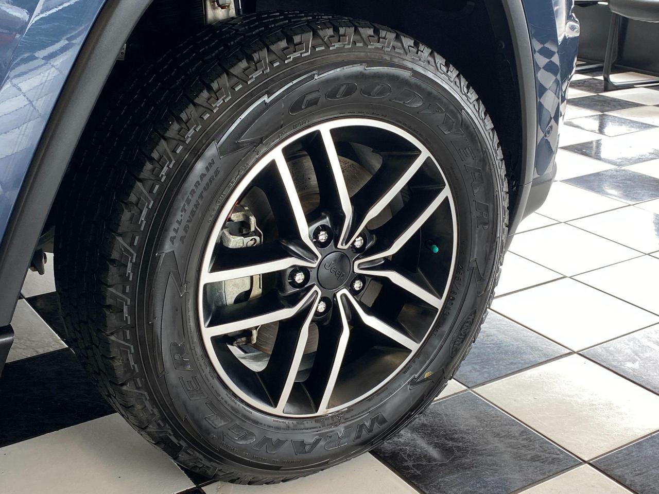 2020 Jeep Grand Cherokee Trailhawk 4x4 5.7L V8+VentedSeats+Roof+CLEANCARFAX - Photo #65