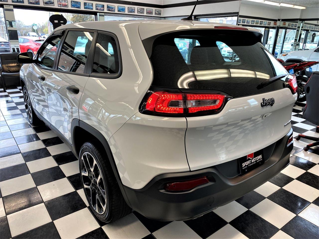 2018 Jeep Cherokee Sport+Camera+Bluetooth+New Tires+CLEAN CARFAX - Photo #2