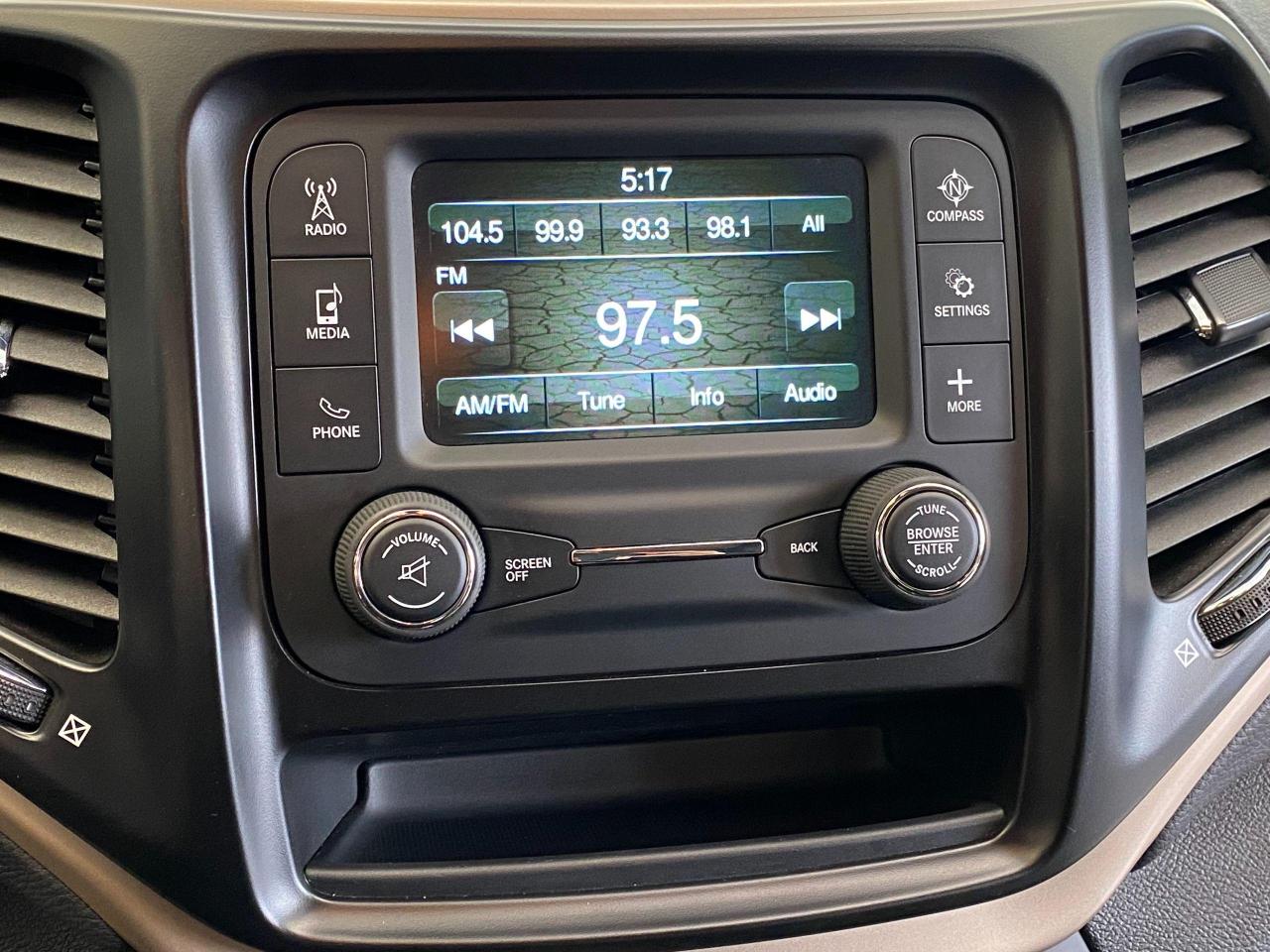 2018 Jeep Cherokee Sport+Camera+Bluetooth+New Tires+CLEAN CARFAX - Photo #27