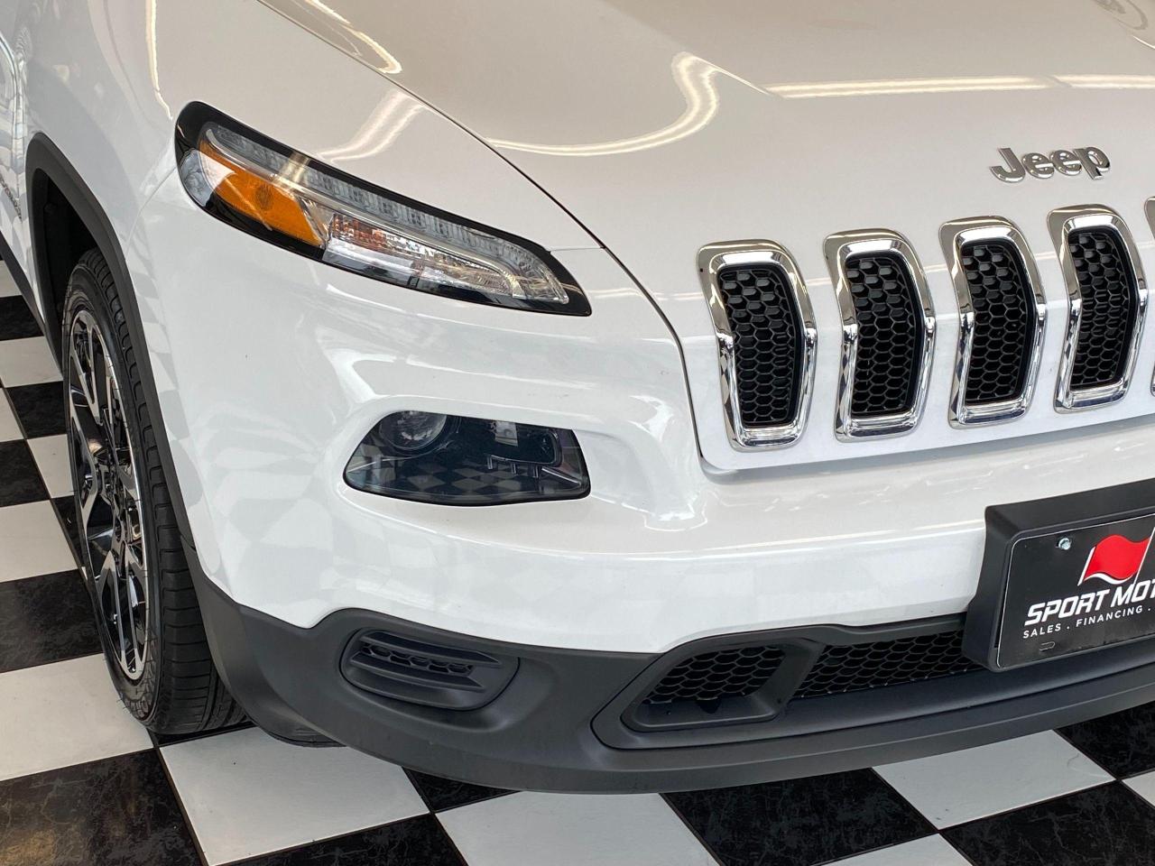 2018 Jeep Cherokee Sport+Camera+Bluetooth+New Tires+CLEAN CARFAX - Photo #38