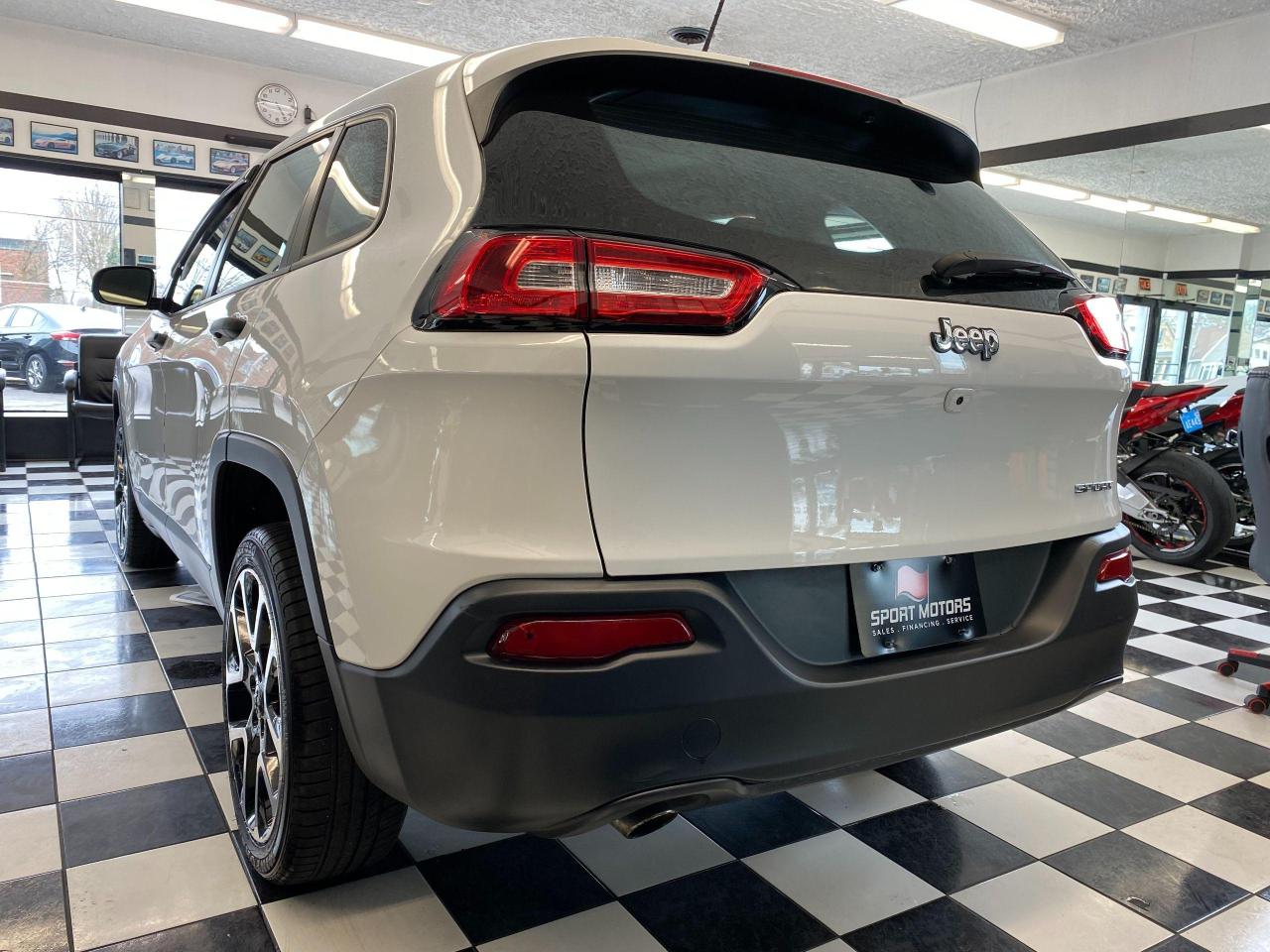 2018 Jeep Cherokee Sport+Camera+Bluetooth+New Tires+CLEAN CARFAX - Photo #40