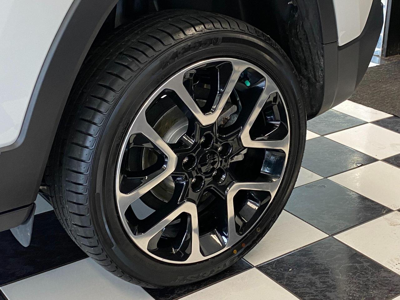 2018 Jeep Cherokee Sport+Camera+Bluetooth+New Tires+CLEAN CARFAX - Photo #53