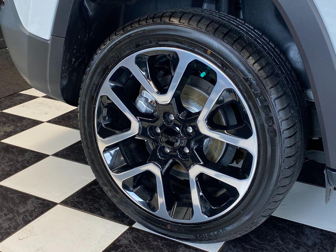 2018 Jeep Cherokee Sport+Camera+Bluetooth+New Tires+CLEAN CARFAX - Photo #54