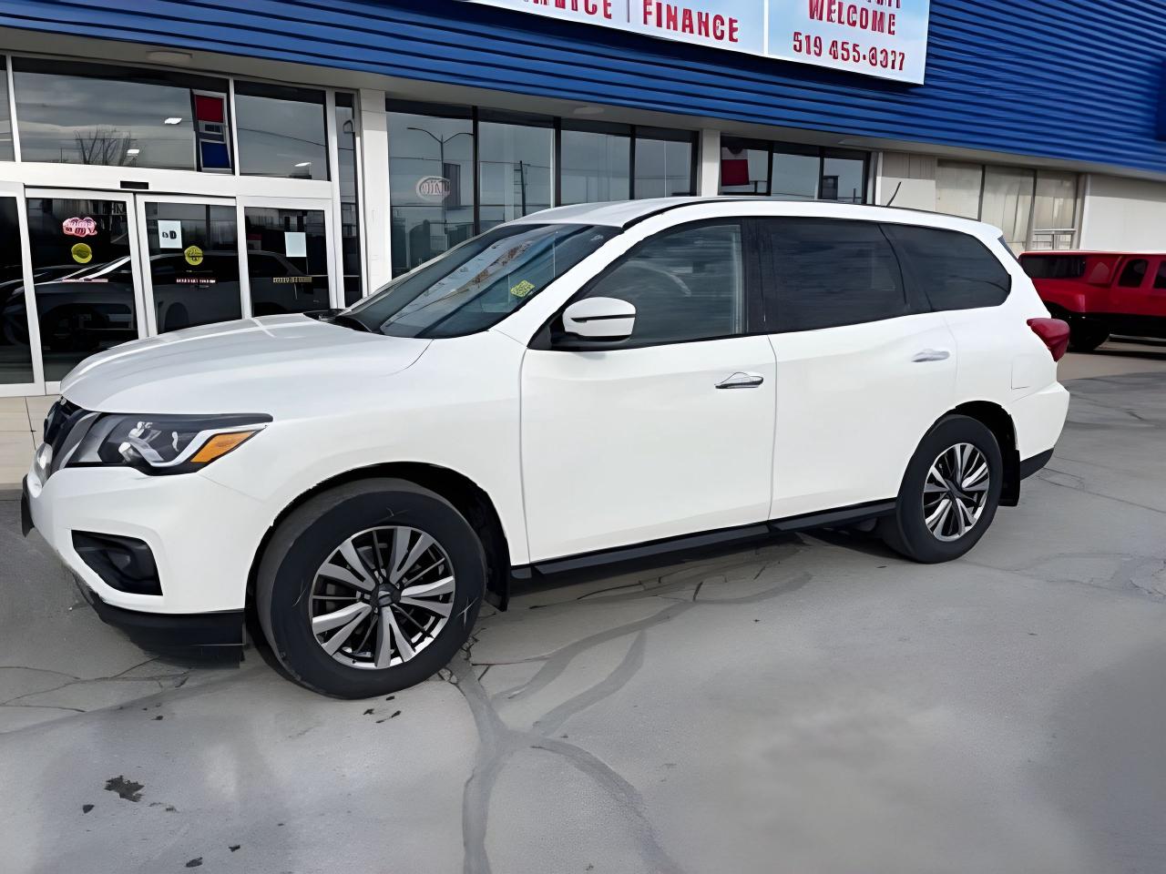 Used 2018 Nissan Pathfinder 4x4  7 PASS LIKE NEW MINT WE FINANCE ALL CREDIT for sale in London, ON