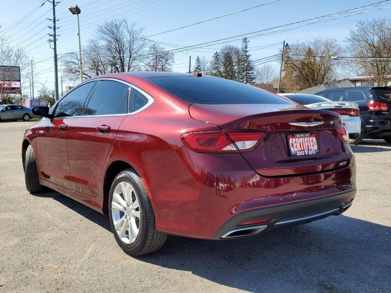2015 Chrysler 200 Limited Photo