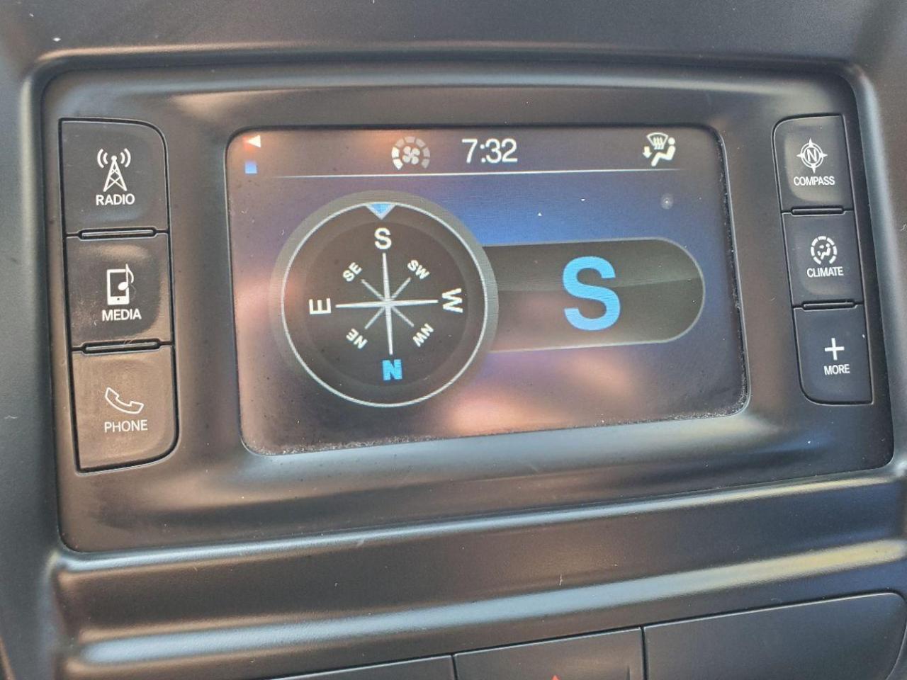 2015 Chrysler 200 Limited Photo