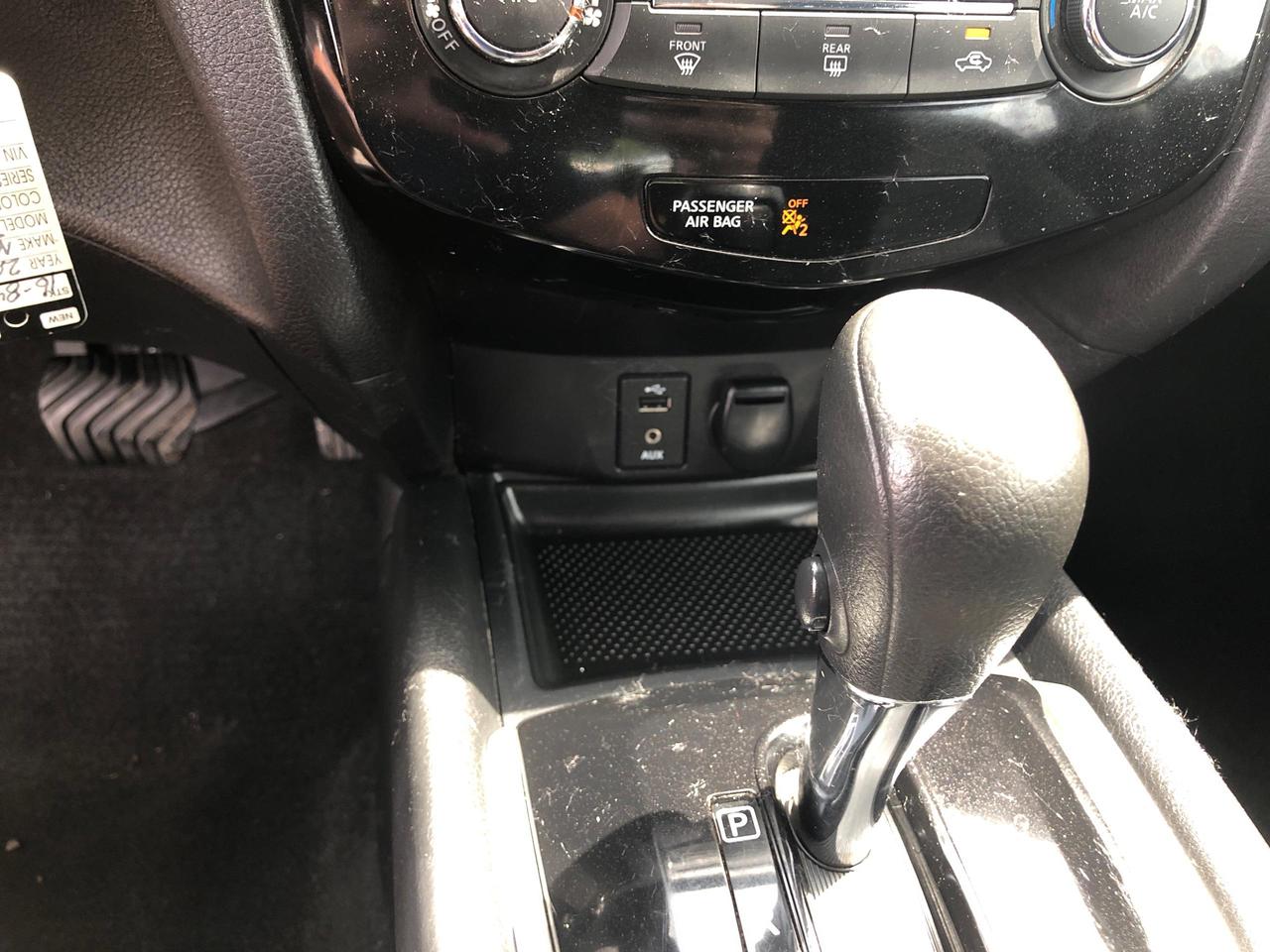 2016 Nissan Rogue S Photo