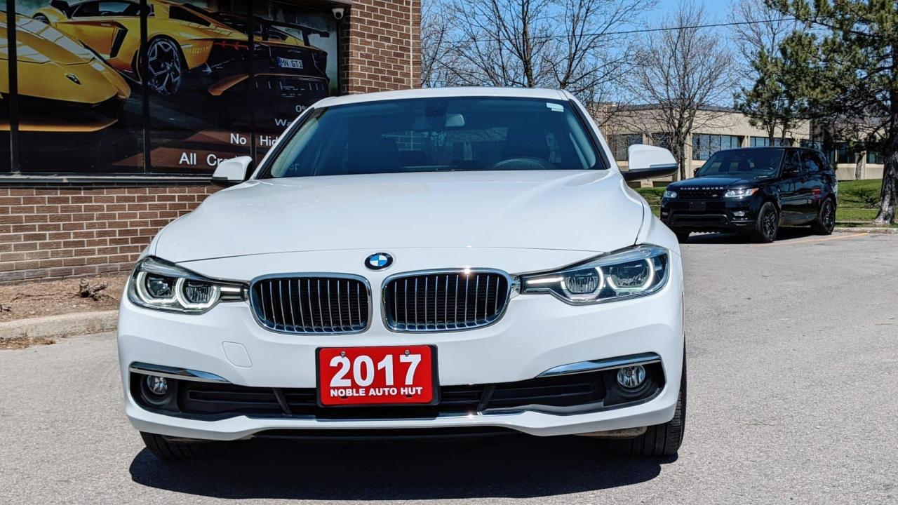 2017 BMW 3 Series 320i xDrive Photo3