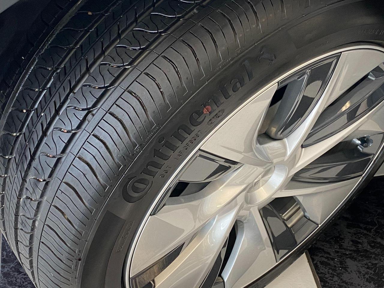 2022 Tesla Model Y Long Range AWD+7 PASS+Full Self Driving $10,600 - Photo #14