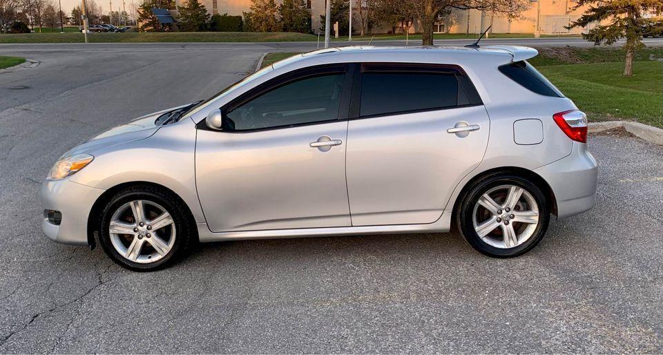 2011 Toyota Matrix XR - Photo #3