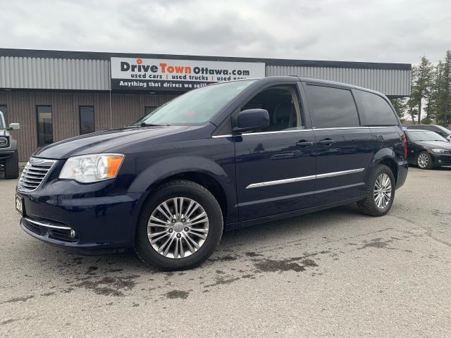 2014 Chrysler Town & Country TOURING with STOW N GO **7 PASS**LEATHER SEATS**