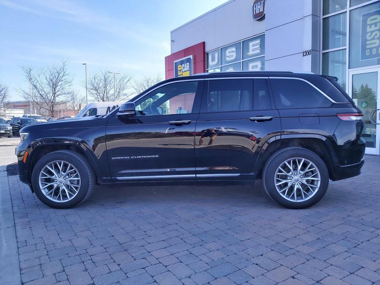 2022 Jeep Grand Cherokee Summit Photo3