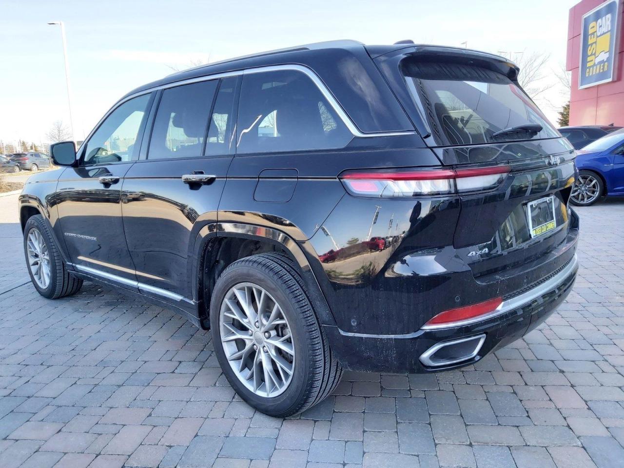 2022 Jeep Grand Cherokee Summit Photo4