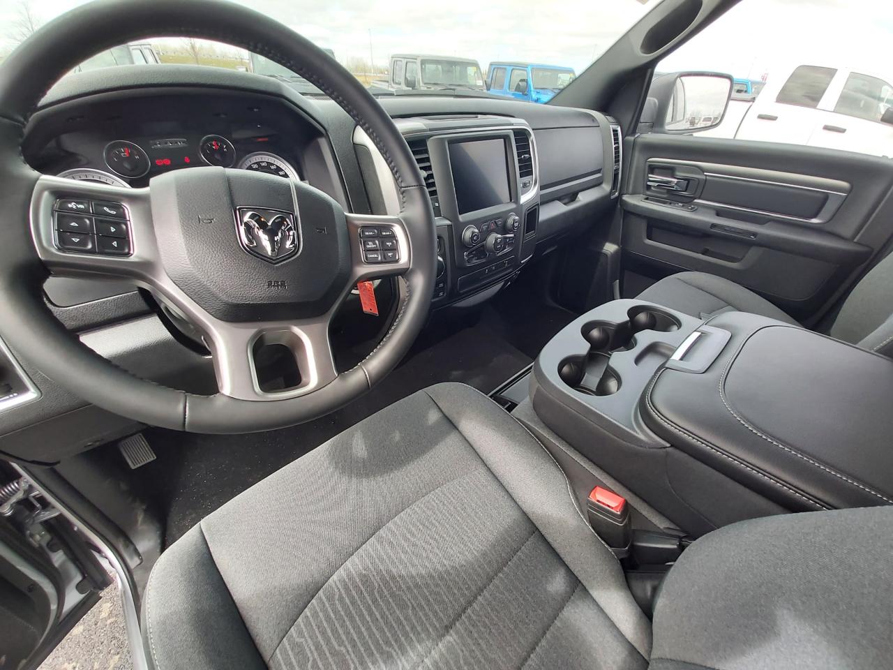 2022 RAM 1500 Classic SLT Photo3