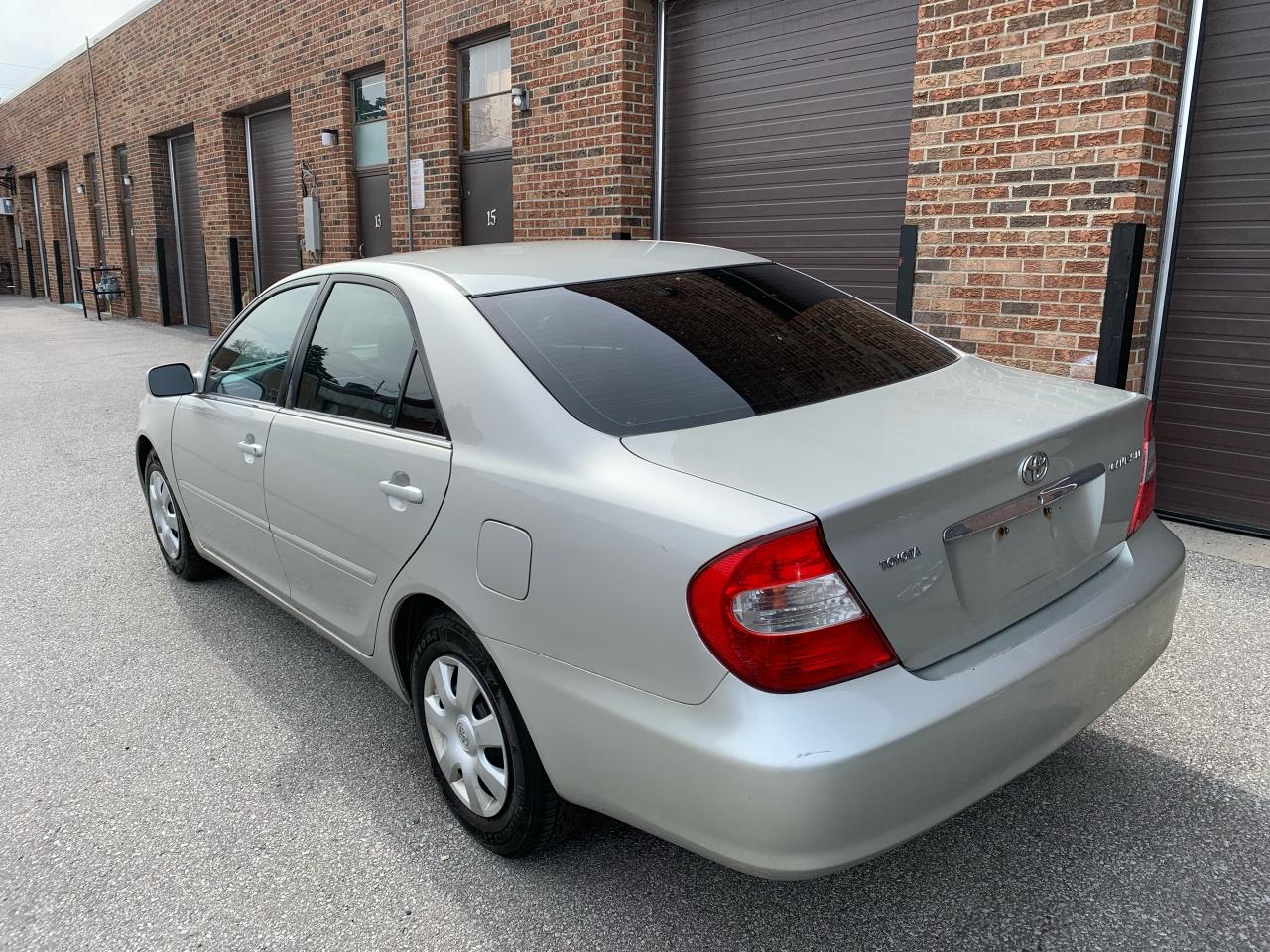 2004 Toyota Camry LE - 4 CYLINDER - FULLY EQUIPPED - Photo #6