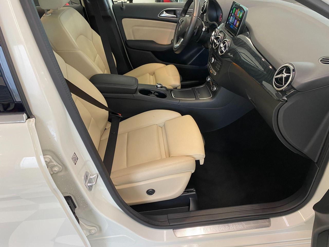 2018 Mercedes-Benz B-Class B250 4MATIC+Xenons+ApplePlay+Roof+GPS+CLEAN CARFAX - Photo #24