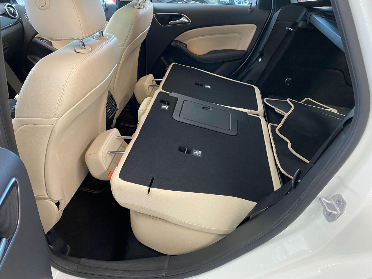 2018 Mercedes-Benz B-Class B250 4MATIC+Xenons+ApplePlay+Roof+GPS+CLEAN CARFAX - Photo #28