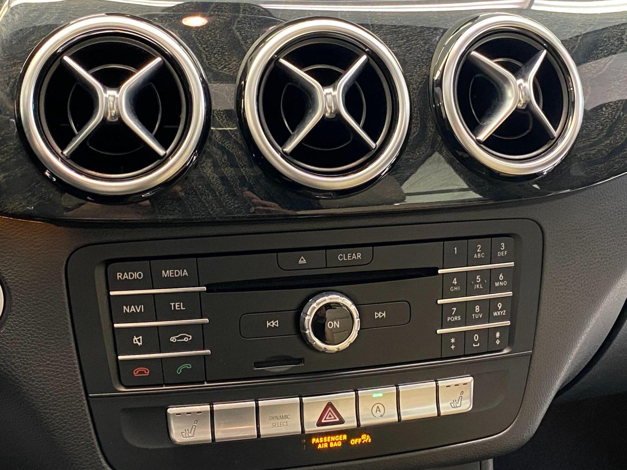 2018 Mercedes-Benz B-Class B250 4MATIC+Xenons+ApplePlay+Roof+GPS+CLEAN CARFAX - Photo #41