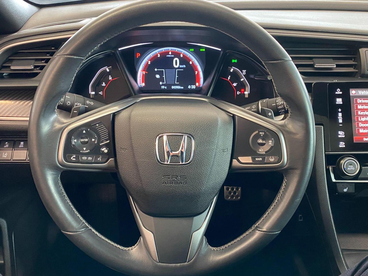 2018 Honda Civic Sport Hatch Turbo+Roof+Lane Keep+CLEAN CARFAX - Photo #9