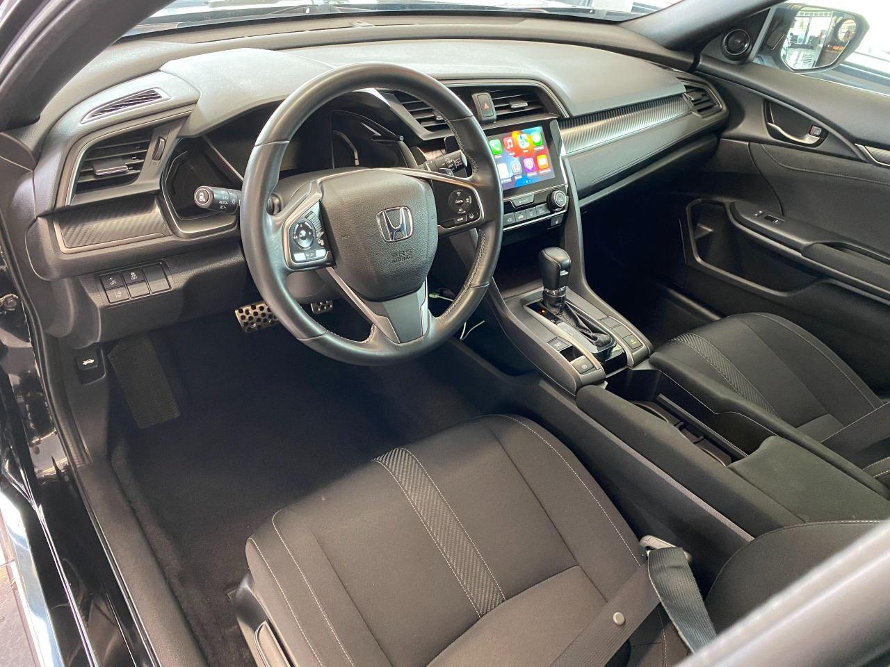 2018 Honda Civic Sport Hatch Turbo+Roof+Lane Keep+CLEAN CARFAX - Photo #18
