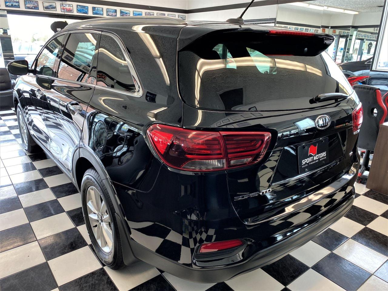 2019 Kia Sorento LX AWD+ApplePlay+Camera+CLEAN CARFAX - Photo #2