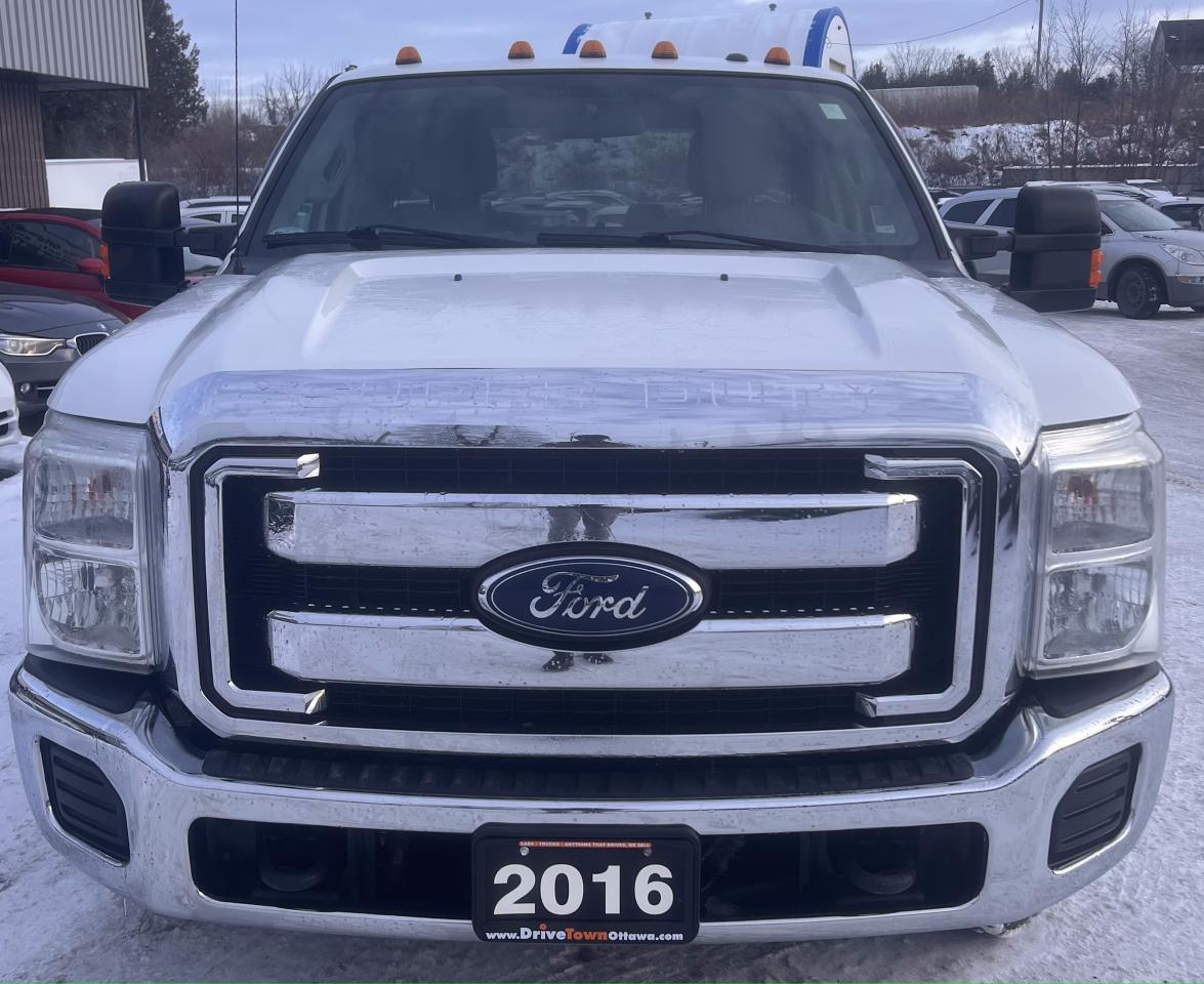 2016 Ford F-250 XLT SUPER CAB **6.2L V8 GAS**8FT BOX** Photo2