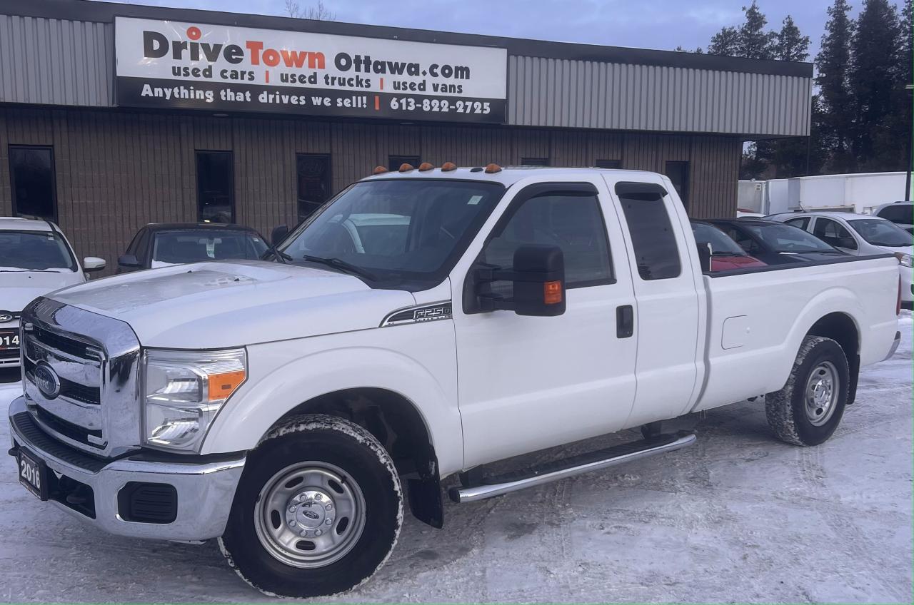 Used 2016 Ford F-250 XLT SUPER CAB **6.2L V8 GAS**8FT BOX** for sale in Ottawa, ON