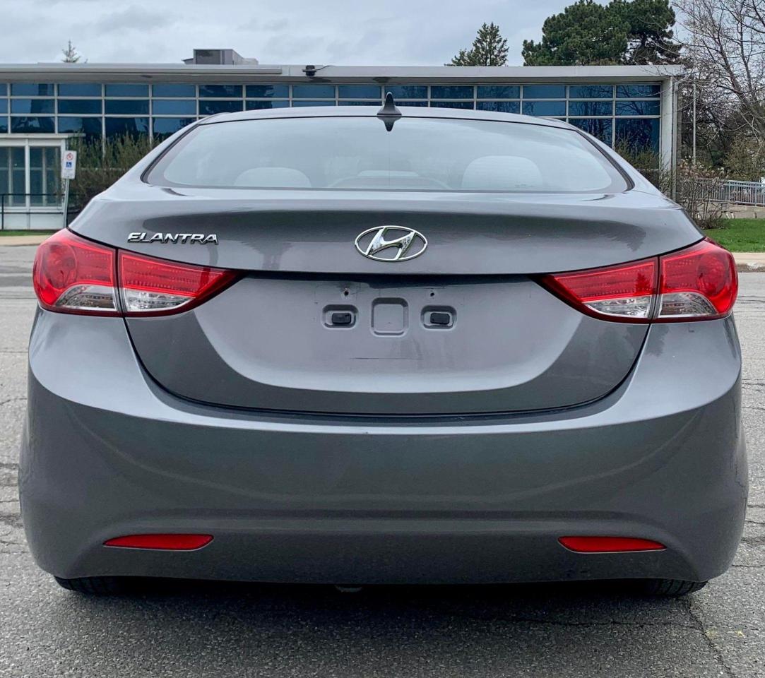 2012 Hyundai Elantra GL Photo4