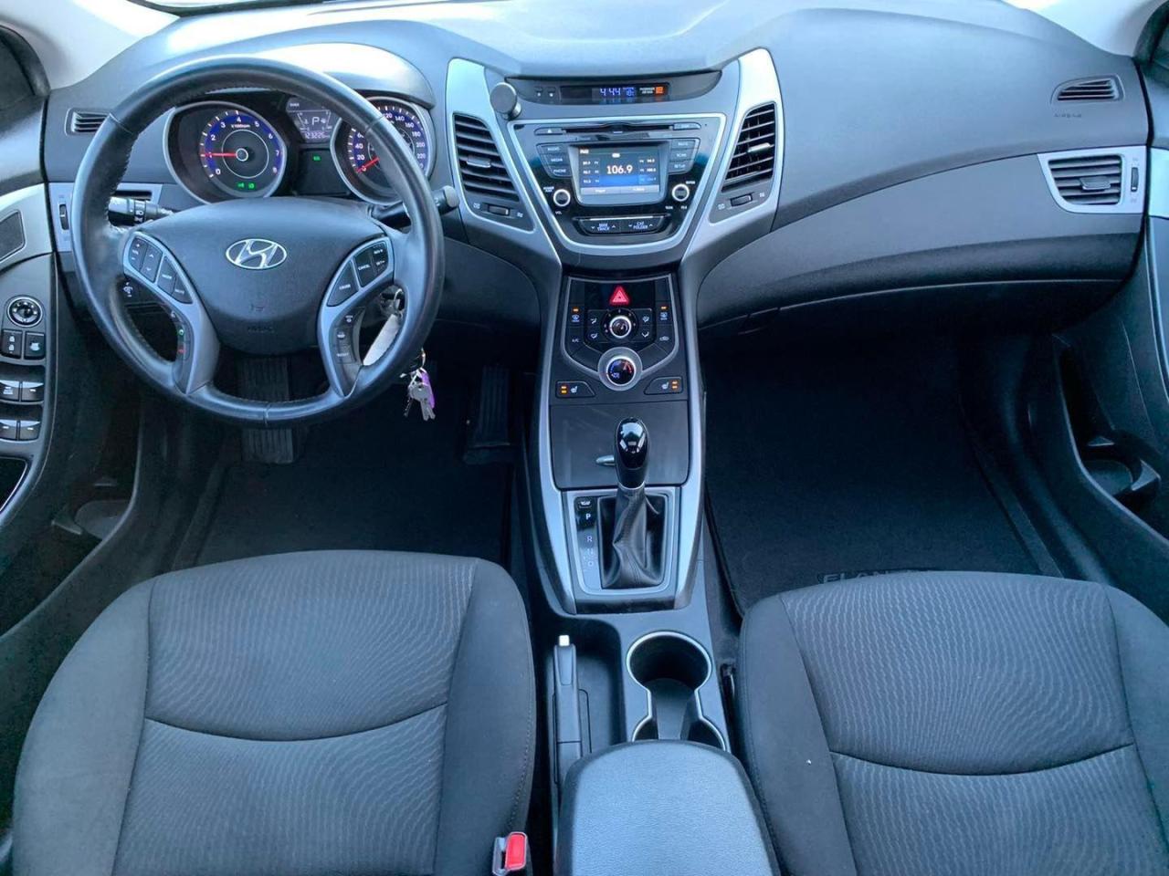 2016 Hyundai Elantra GLS Photo3