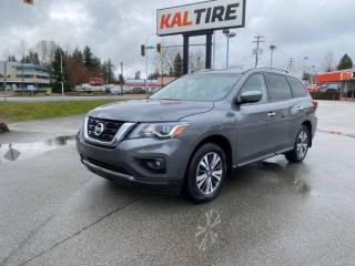 2017 Nissan Pathfinder SV - Photo #2