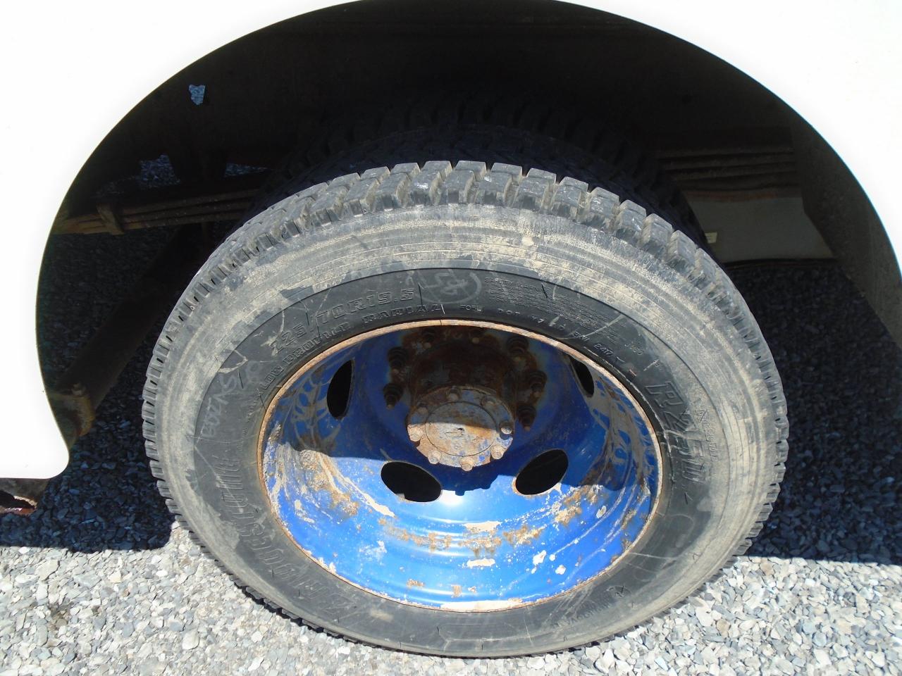 2011 Ford F-59 Commercial Stripped Chassis STEP VAN 18 FT - Photo #22
