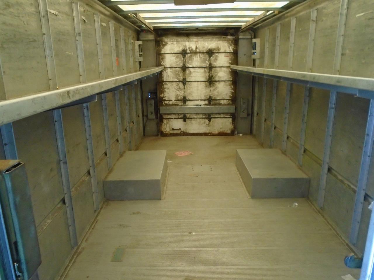 2011 Ford F-59 Commercial Stripped Chassis STEP VAN 18 FT - Photo #33