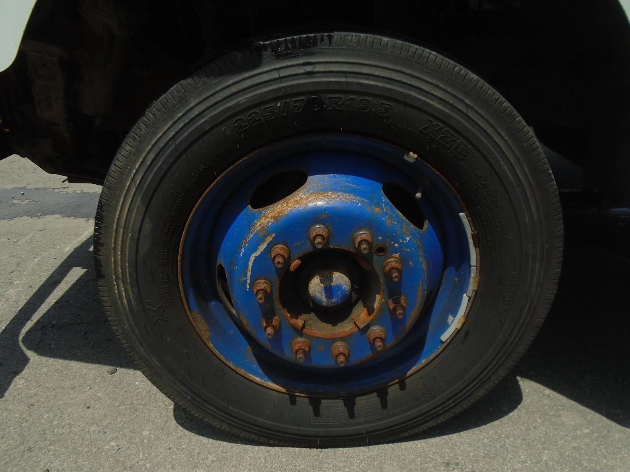 2011 Ford Super Duty F-59 Stripped Chassis STEP VAN 18 FT Photo