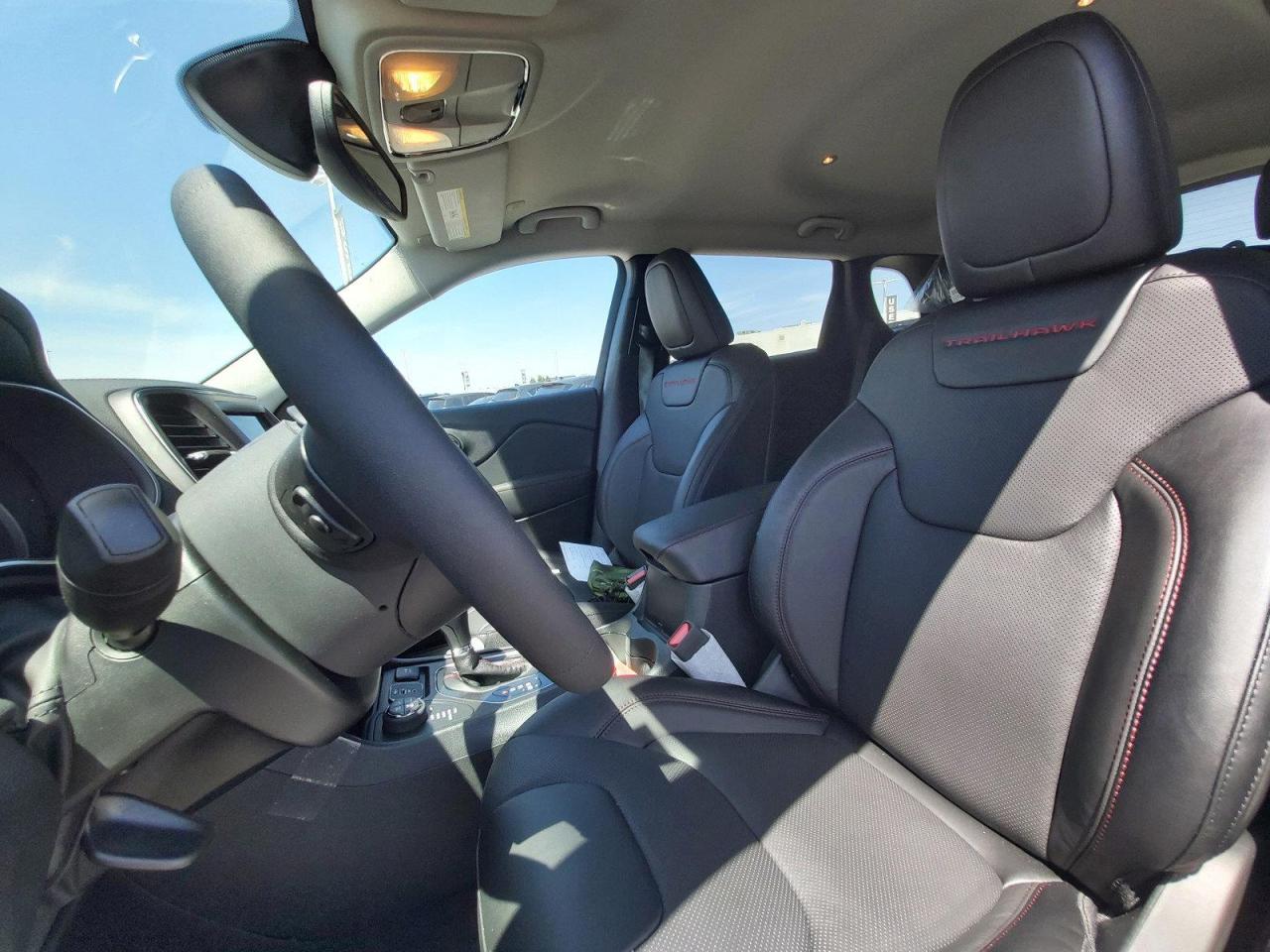 2022 Jeep Cherokee Trailhawk Photo4